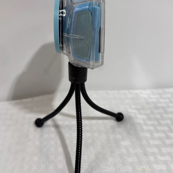 Disney Frozen Movie Action Camcorder/GoPro Camera W/ CASE AND TRIPOD. TESTED - Picture 3 of 11